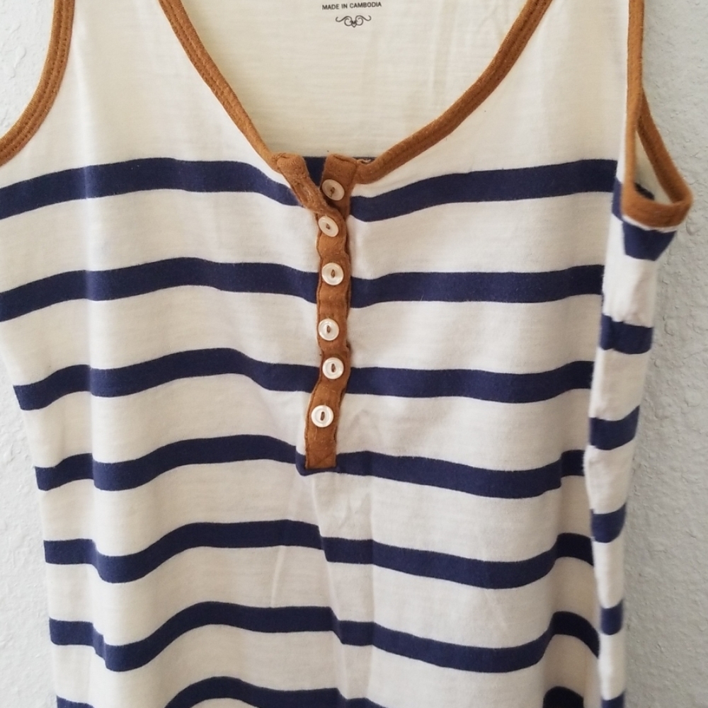 Old Navy striped tank top - Picture 2 of 6